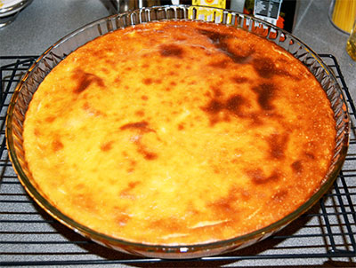Tarta-de-queso-con-la-cobertura-de-mermelada-horno